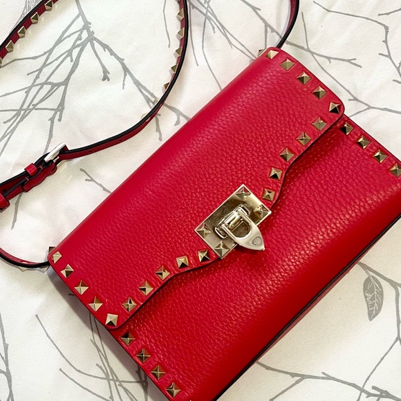 Valentino Garavani Rockstud Red Crossbody Bag MINT Condition - Picture 2 of 4